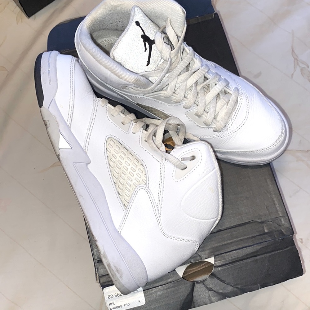 Selling old jordans